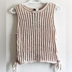 (NWT) DIVIDED/Size:S/ Sleeveless Knit Top